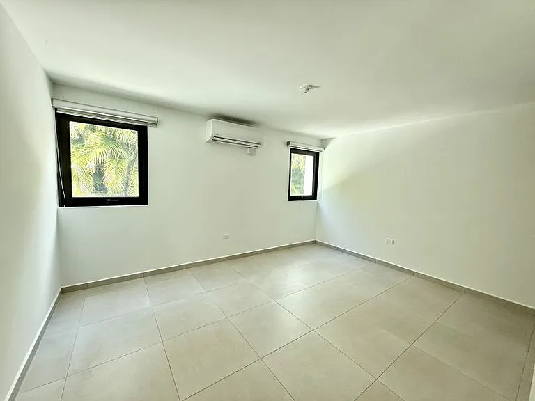 Urb Garden Court F6 Calle Francia — Photo 7