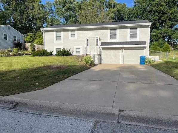 509 Belmont St, Liberty, MO 64068