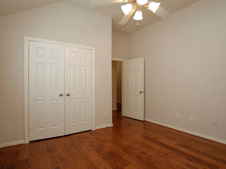 15938 Cottage Ivy Cir — Photo 29
