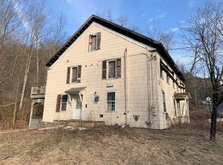 6 Greenfield Rd, Colrain, MA 01340