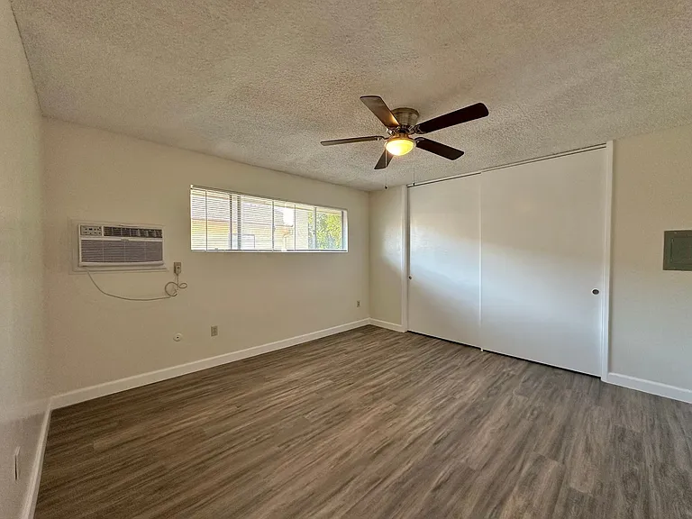 Palm Acres Apartments — Photo 7