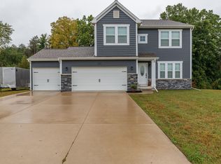 593 Oak Meadow Dr, Middleville, MI 49333