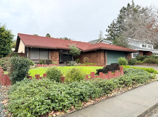 1279 Simmons Ln, Novato, CA 94945