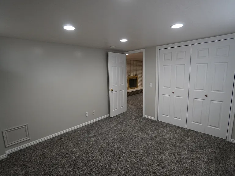 4402 Jefferson Ave — Photo 20