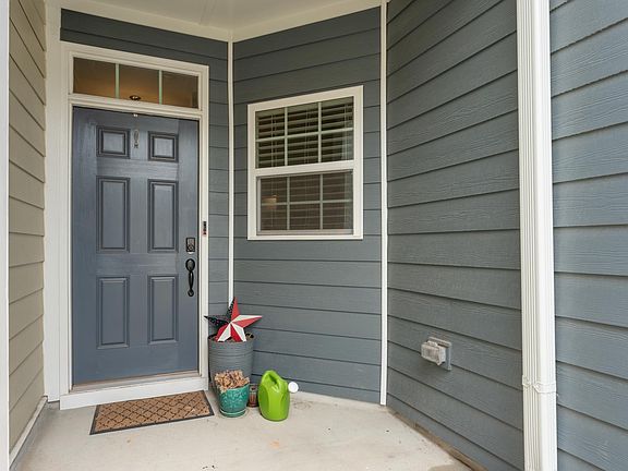 2nd image of 544 Smallwood Dr