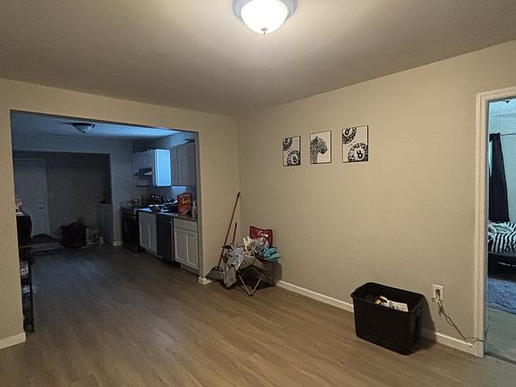 3rd image of 2409 Cunningham Drive