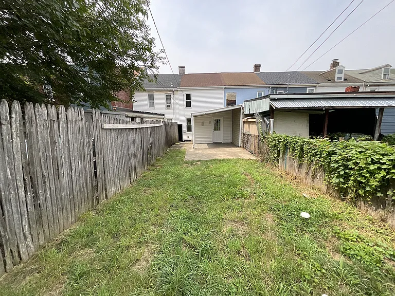 215 Fulton St — Photo 10