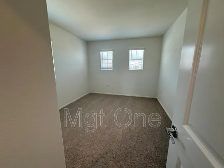26170 Gentry Ave — Photo 14