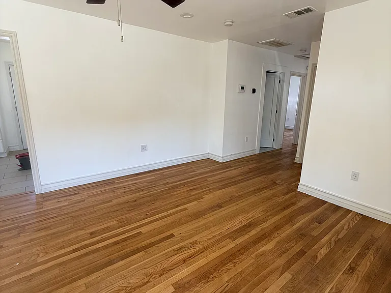 7418 Farmdale Ave — Photo 10