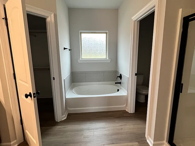 23511 Britton St — Photo 8