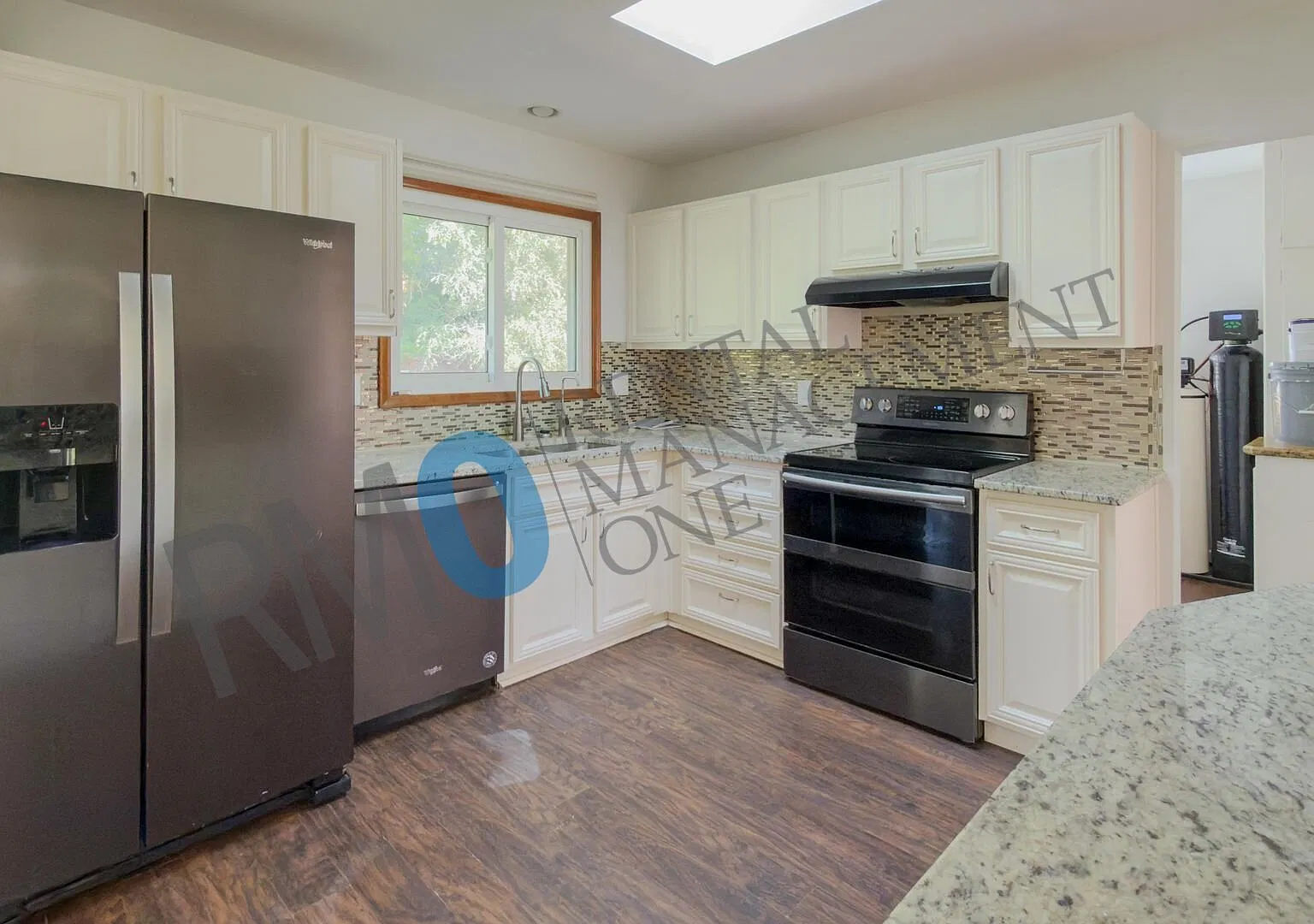 Updated 3 Bedroom Ranch — Photo 3
