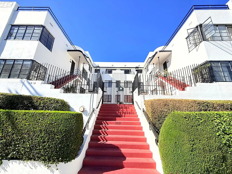 3919 W. 8th Street