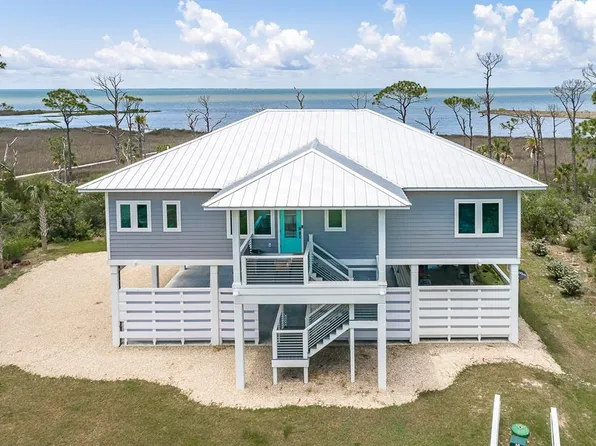 1827 Harbor Light Ln, Eastpoint, FL 32328