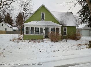 915 May St, Owosso, MI 48867