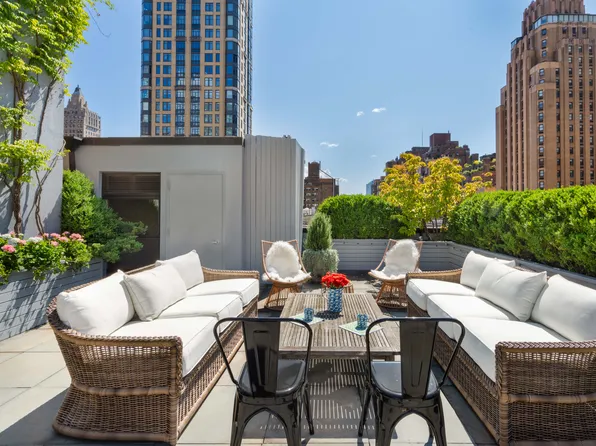 345 East 50th Street image 1 of 13