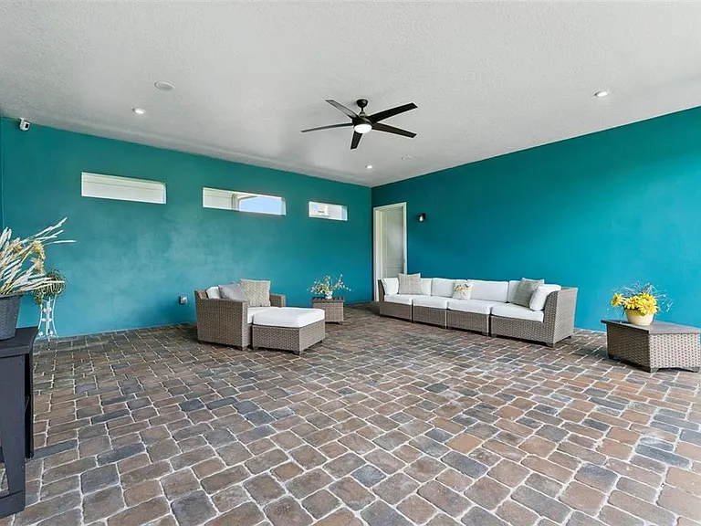 8033 Nemours Pkwy — Photo 40
