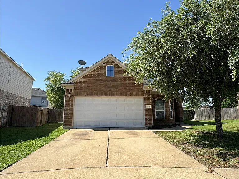 19543 Clevera Walk Ln — Photo 2