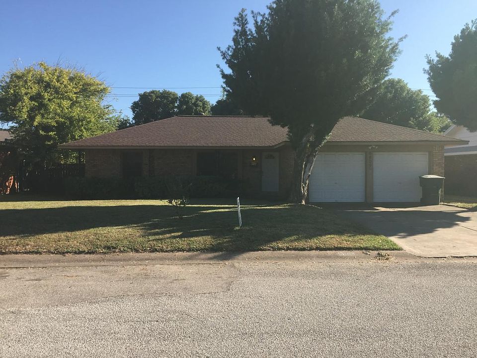 1st image of 6809 Golf Crest Dr
