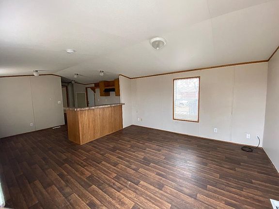 4th image of 1403 N Hancock Ave