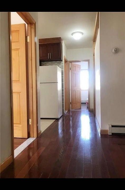 2nd image of 37 Avenue O