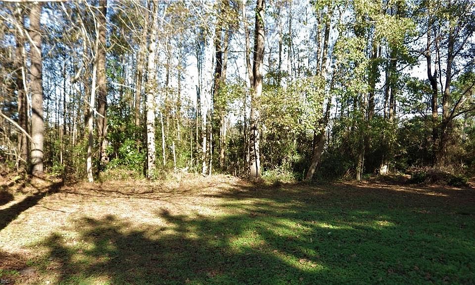 2nd image of 3260 Caratoke Hwy