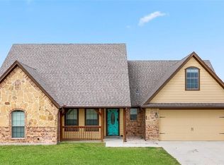 143 Ladonna Ct, Decatur, TX 76234