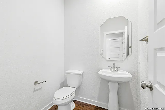 14603 Emerio Dr — Photo 12