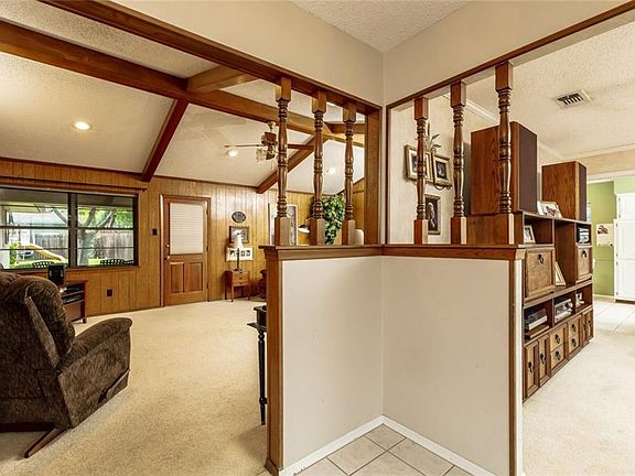 5th image of 1018 Florence Dr
