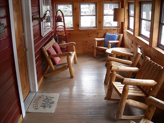 Front screened in porch