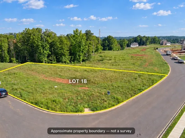 705 Sandringham Ct, Clarksville, TN 37043