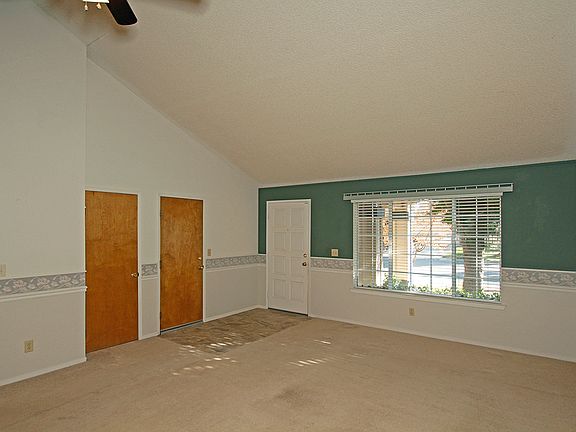4th image of 9661 N Sharon Ave