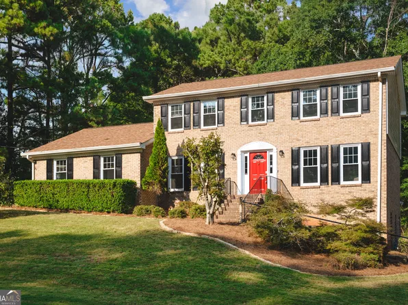 2196 Lunceford Ln, Lilburn, GA 30047
