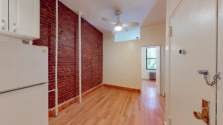 Rented by Compass | media 2