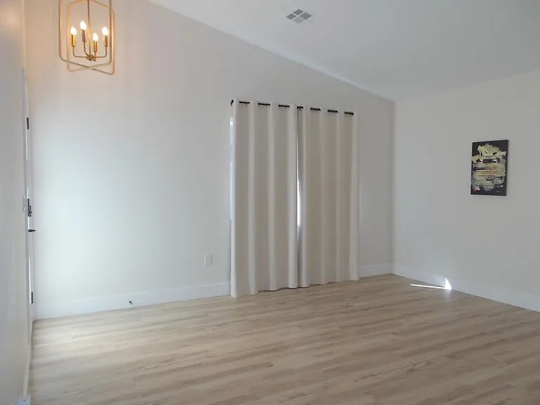 519 Crimson View Pl — Photo 4