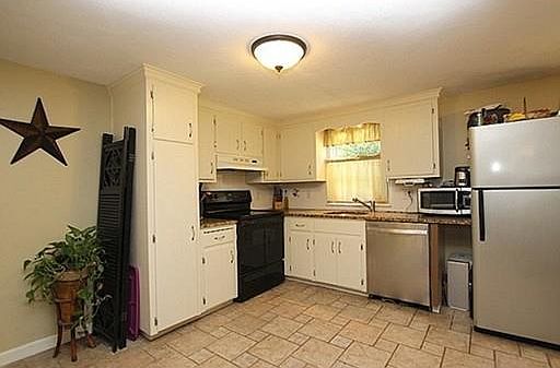 1st image of 1 Fletcher St #A