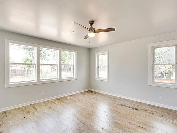 5th image of 711 NW 30th St APT 1