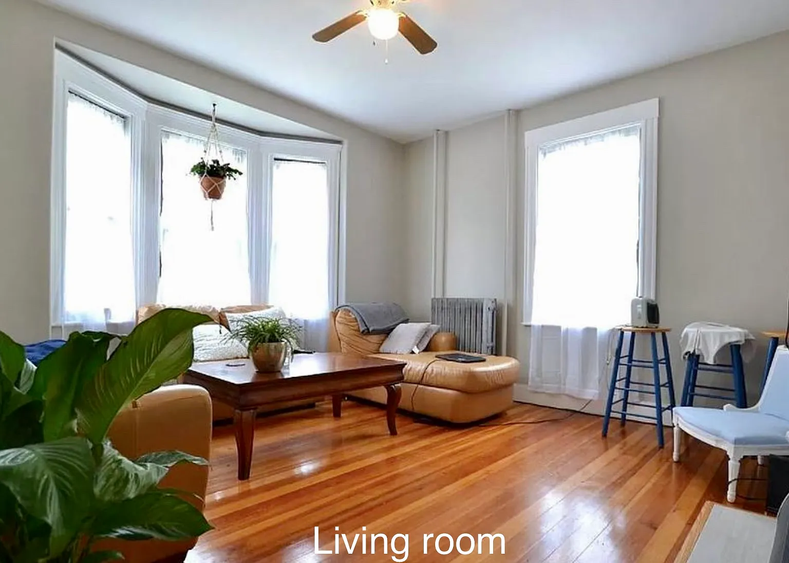 6 bed, 2600 sqft, $975 — Photo 1