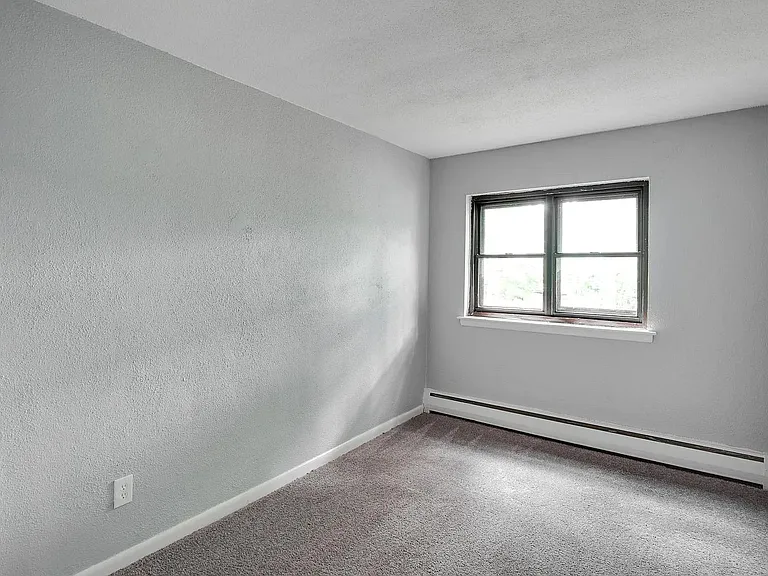 900 Macdade Blvd — Photo 8