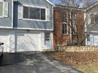 27W320 Providence Ln, Winfield, IL 60190