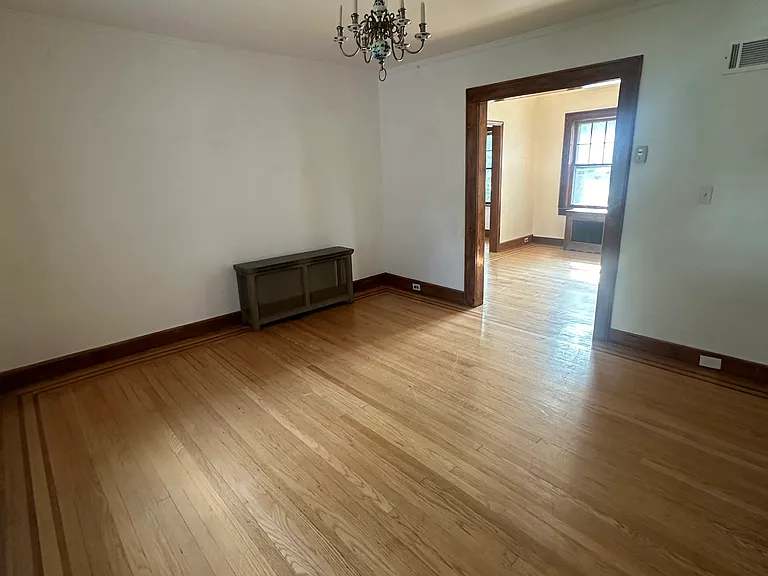 325 Bogert Ave — Photo 6
