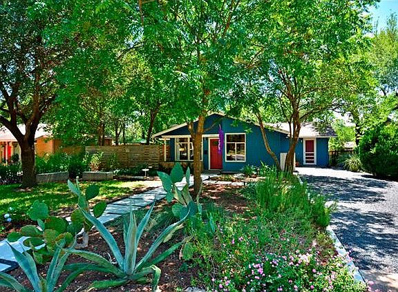 3rd image of 1419 Westmoor Dr