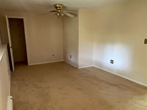 Unit B 2nd bedroom with private entrance.