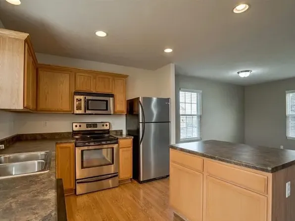 16775 Laurel Plz, Omaha, NE