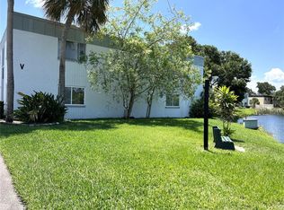811 N Keene Rd #V-4, Clearwater, FL 33755