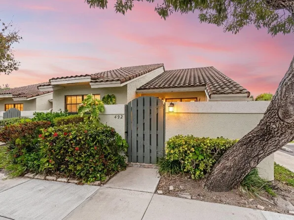 492 Hardwood Place, Boca Raton, FL 33431