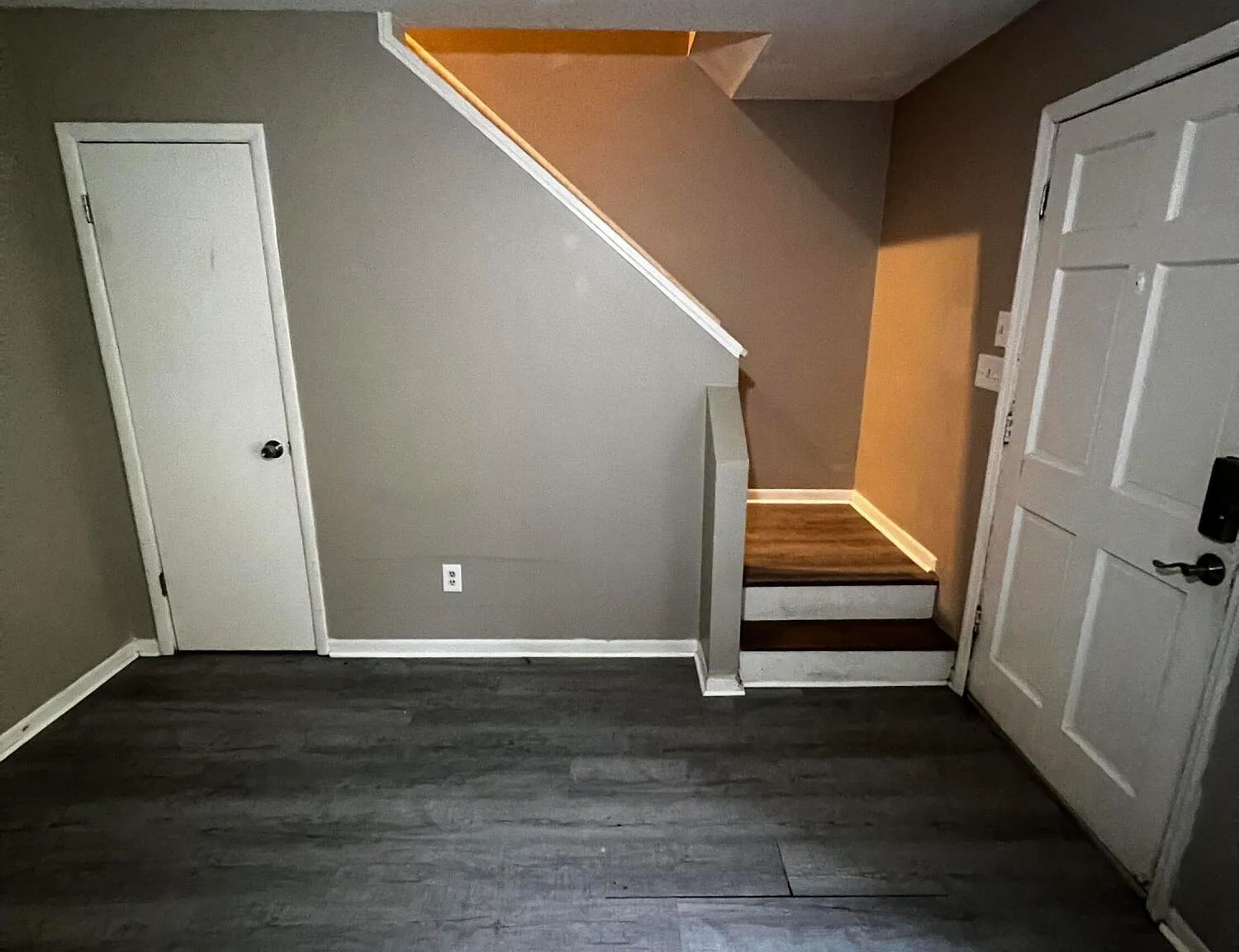 2 bed, 1.5 bath, 1000 sqft, $1,100 — Photo 4