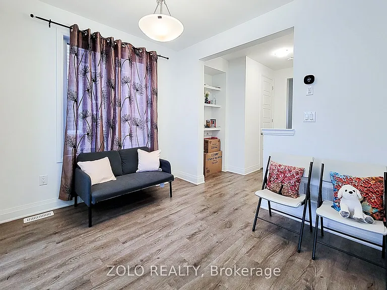 551 Bellflower Ct — Photo 8