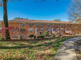 213 Kearsing Pkwy, Monsey, NY 10952