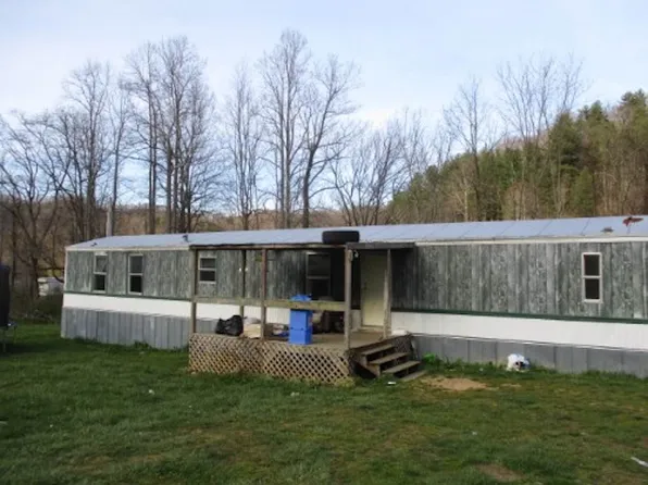 645 Hampton Creek Rd, Roan Mountain, TN 37687