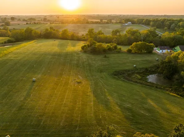Crockett Rd, Liberty, MO 64068